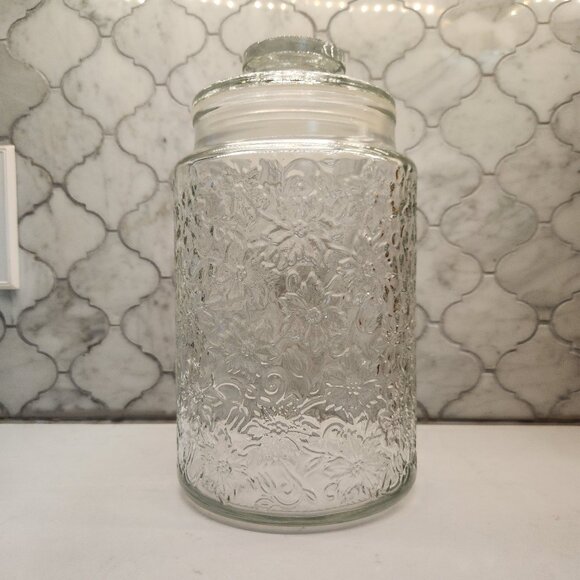 Princess House Fantasia Cookie Jar & Lid #569 Round Poinsettia Canister Vintage - Picture 1 of 10